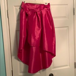 Elegant hot pink high low skirt.